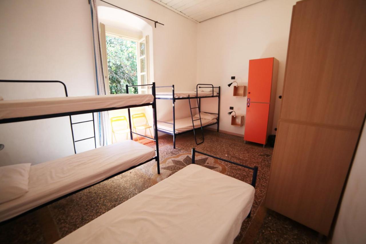 Castle Hostel Genova Eksteriør billede